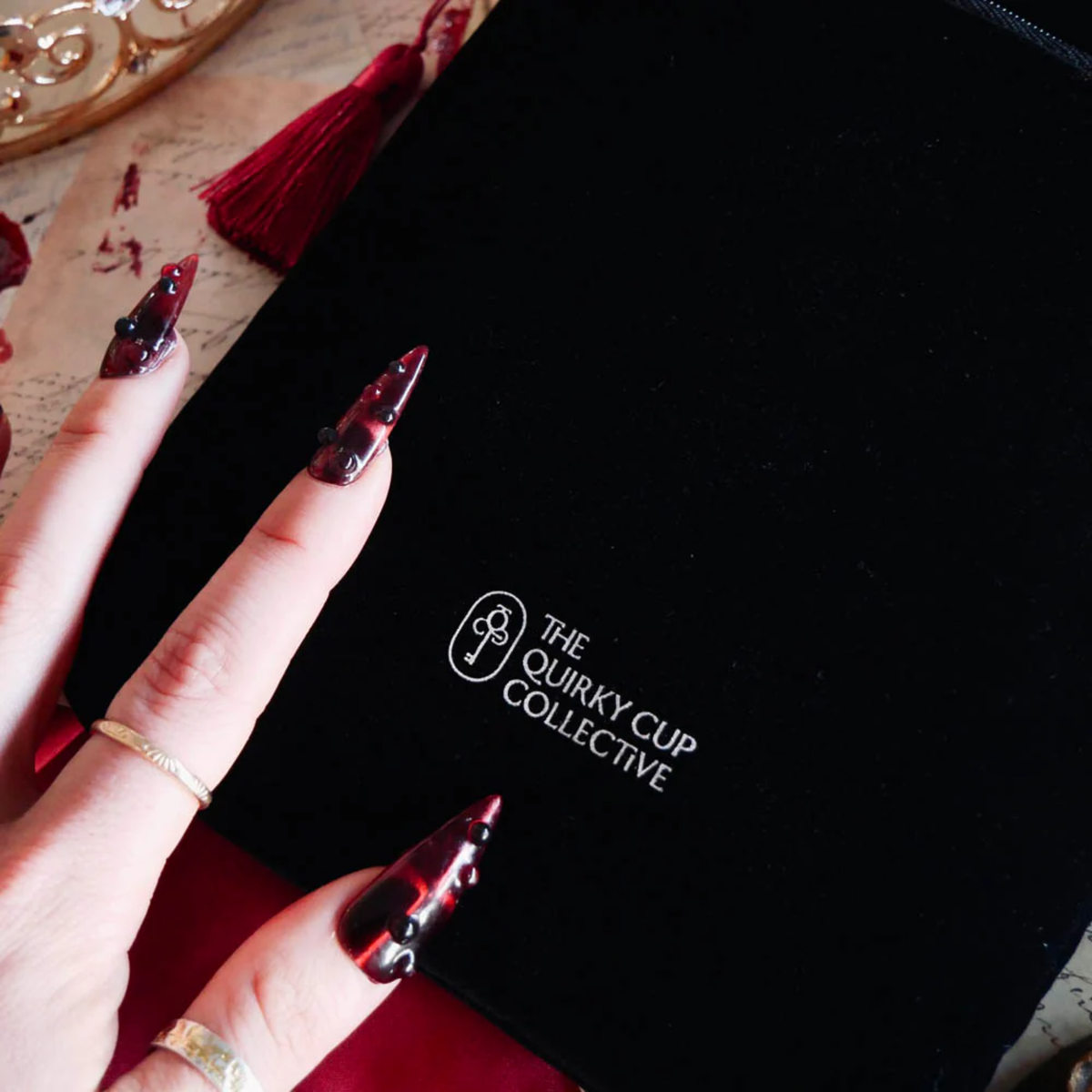 Serpents & Swords Black E-Reader Sleeve (Large)