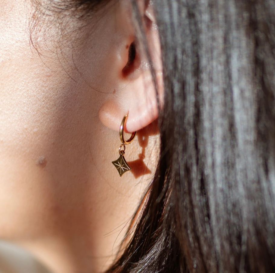 ✨ Diamond Hoop Earrings